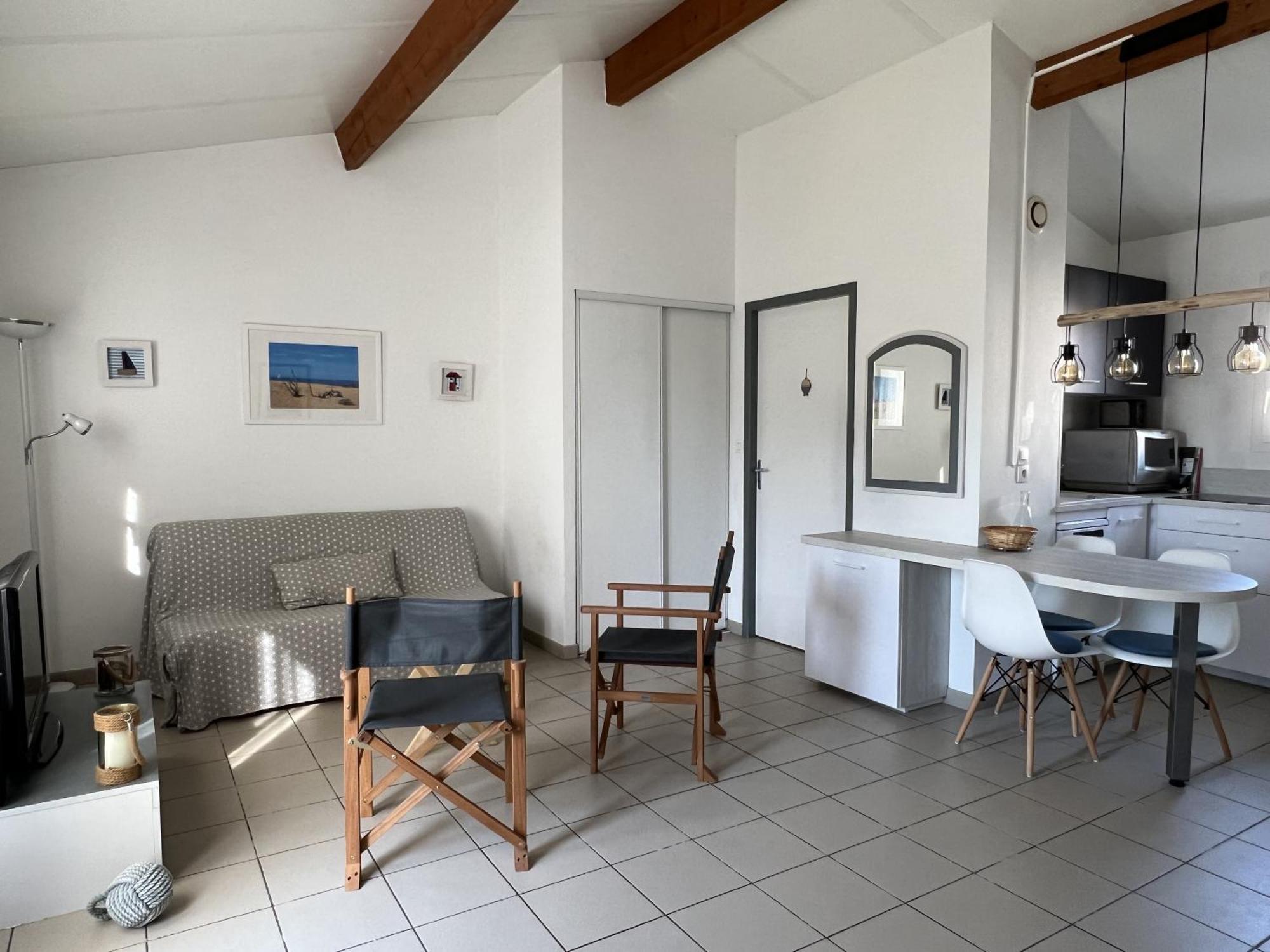 Maison Cosy Avec Piscine Partagee Ле-Шато-д'Олерон Экстерьер фото